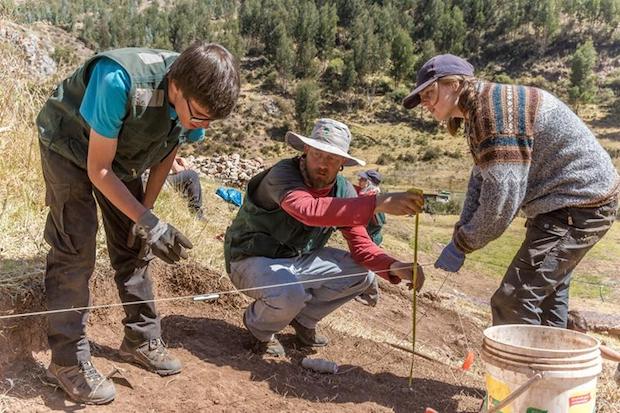 STEM_ProjectsAbroad_archaeology science and engineering STEM internships