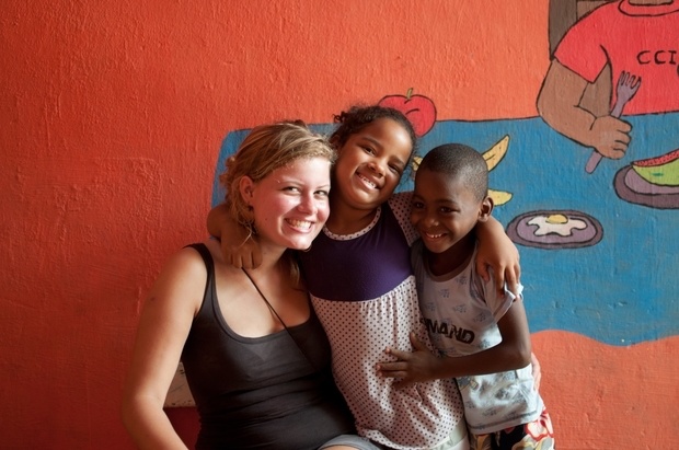 Affordable volunteer abroad programs with Iko Poran